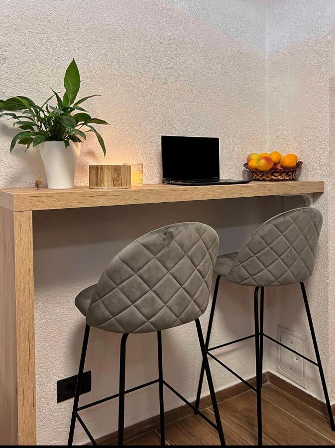 Betty Apartments Borik - Whole Ground Floor 罗维尼 外观 照片